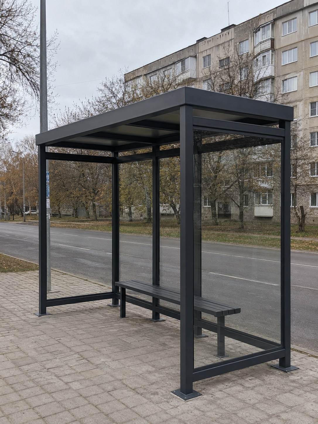 зупинковий павільйон з металу зі склінням