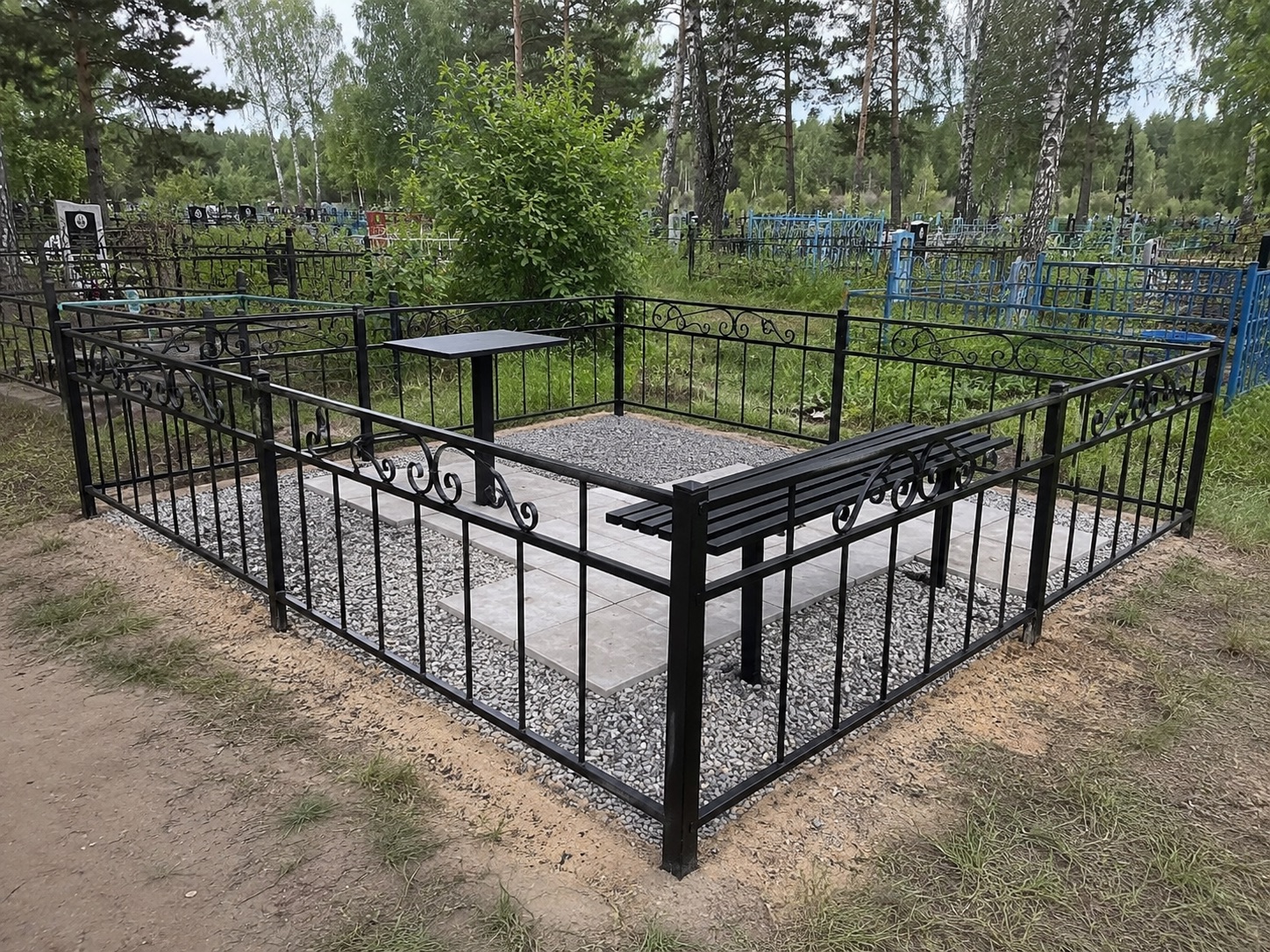 металева огорожа на могилу з установкою, Київ